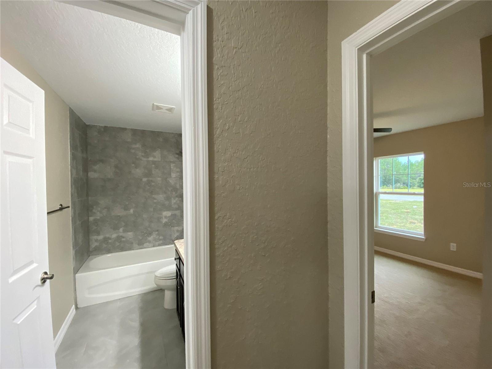 Image 21 of 28 For 745 Marion Oaks Manor