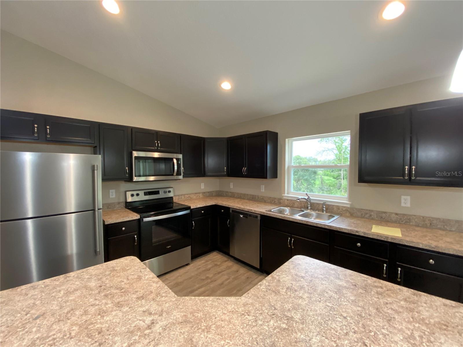 Image 7 of 28 For 745 Marion Oaks Manor