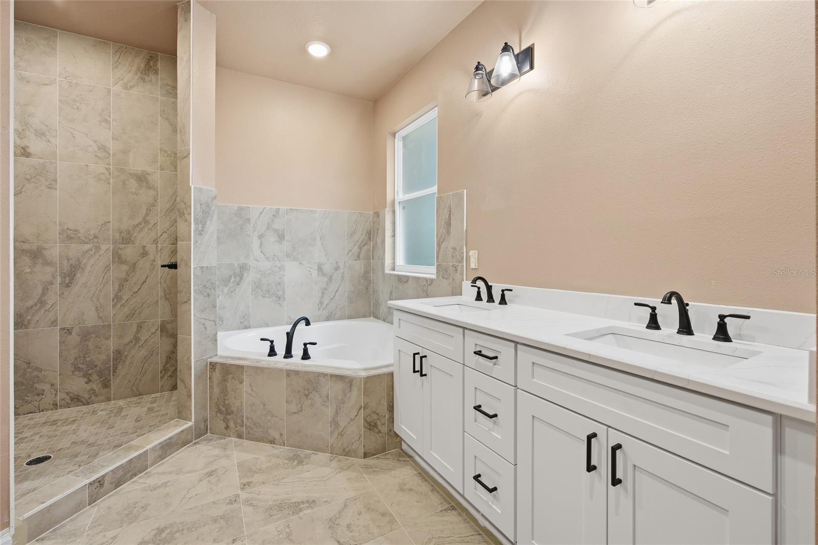 Image 5 of 5 For 306 Oak Lane