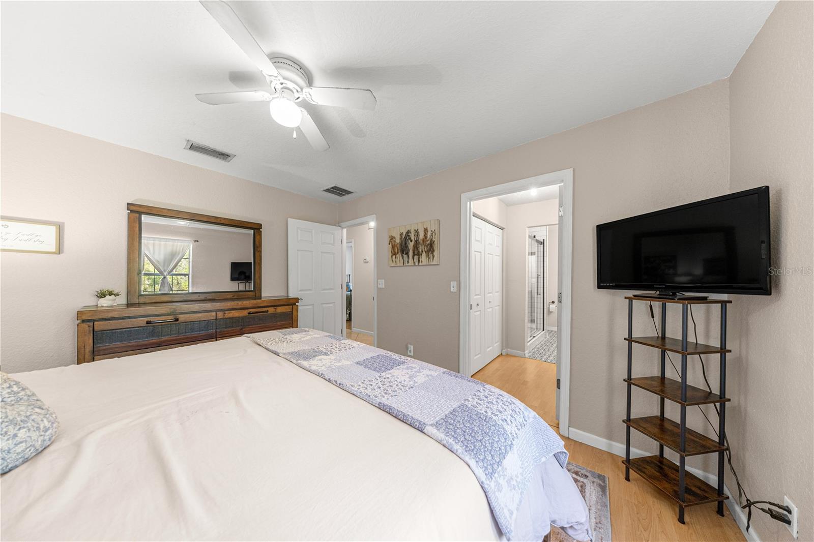 Image 14 of 38 For 16345 113th Street Road