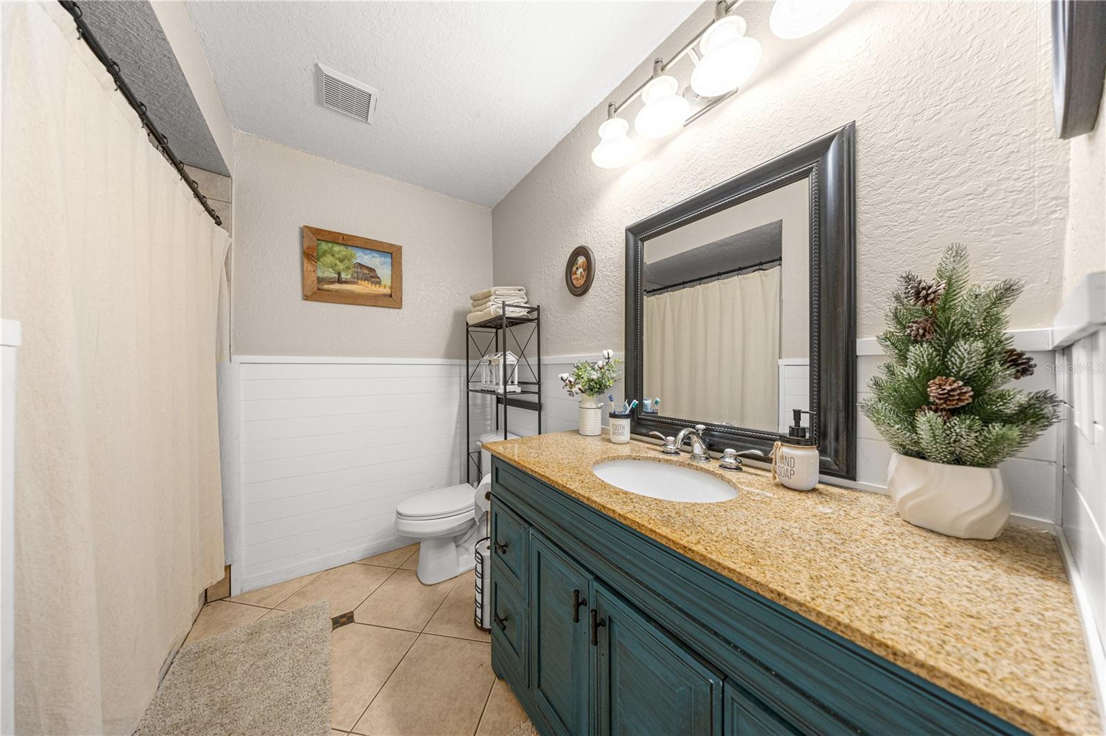 Image 20 of 38 For 16345 113th Street Road