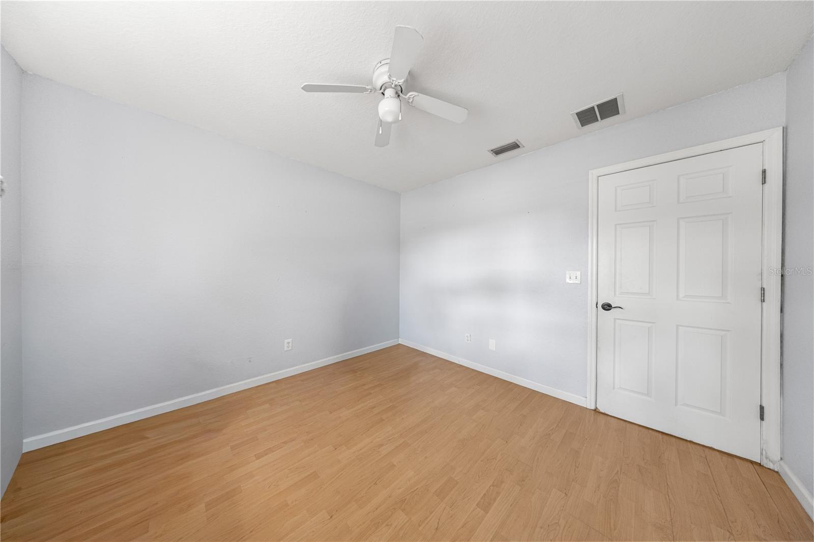 Image 22 of 38 For 16345 113th Street Road