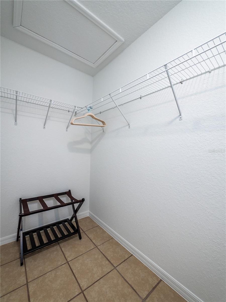 Image 15 of 17 For 5400 55 Place