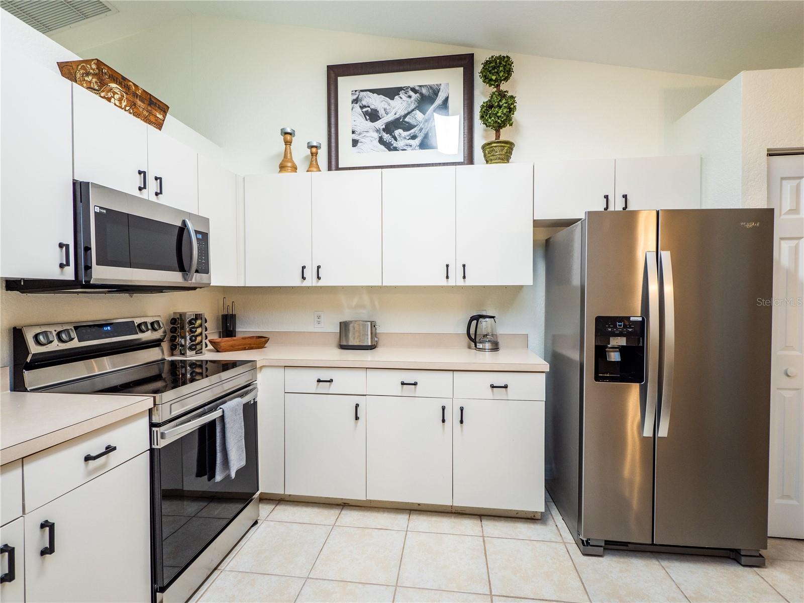 Image 6 of 17 For 5400 55 Place