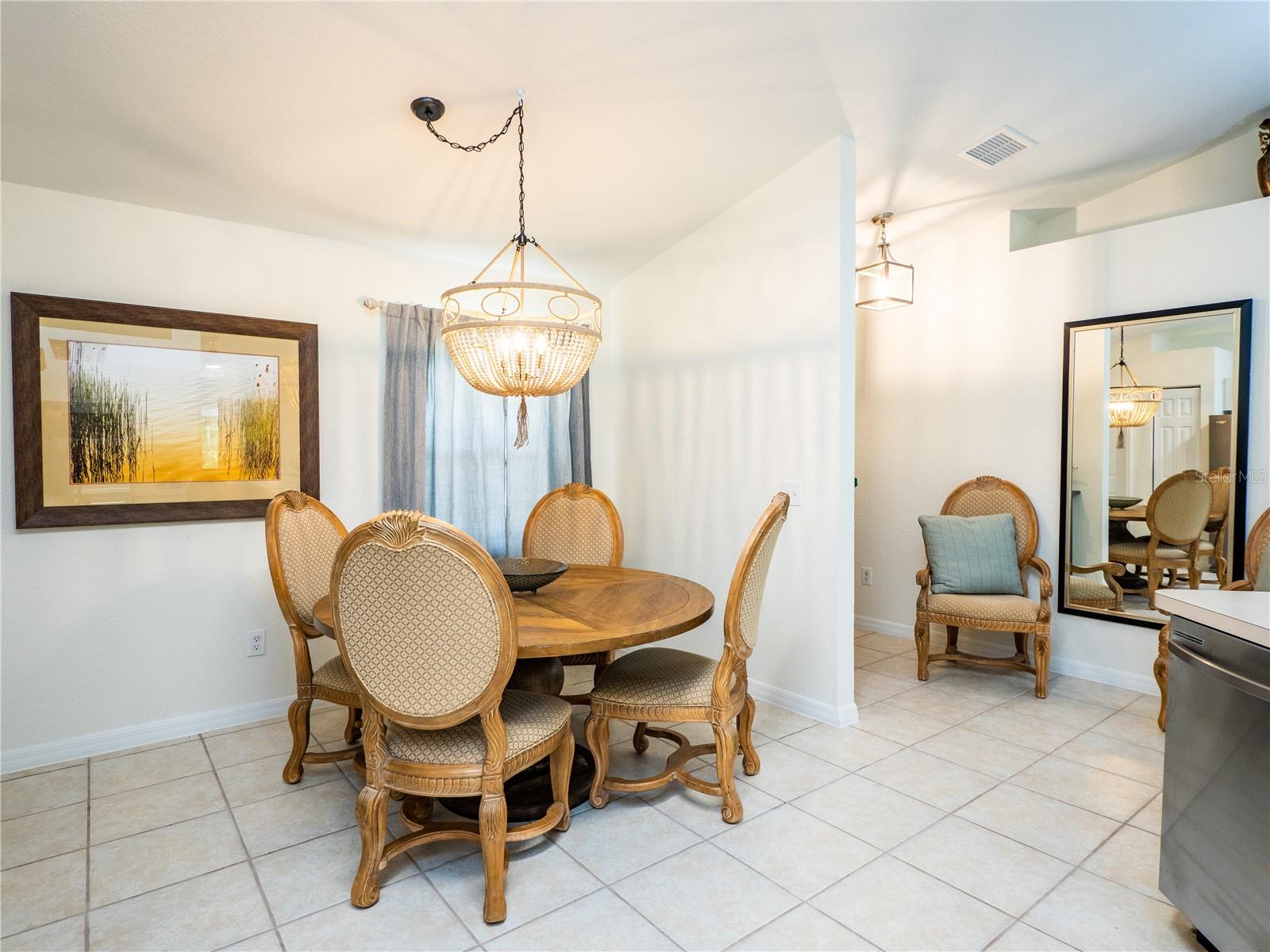 Image 7 of 17 For 5400 55 Place