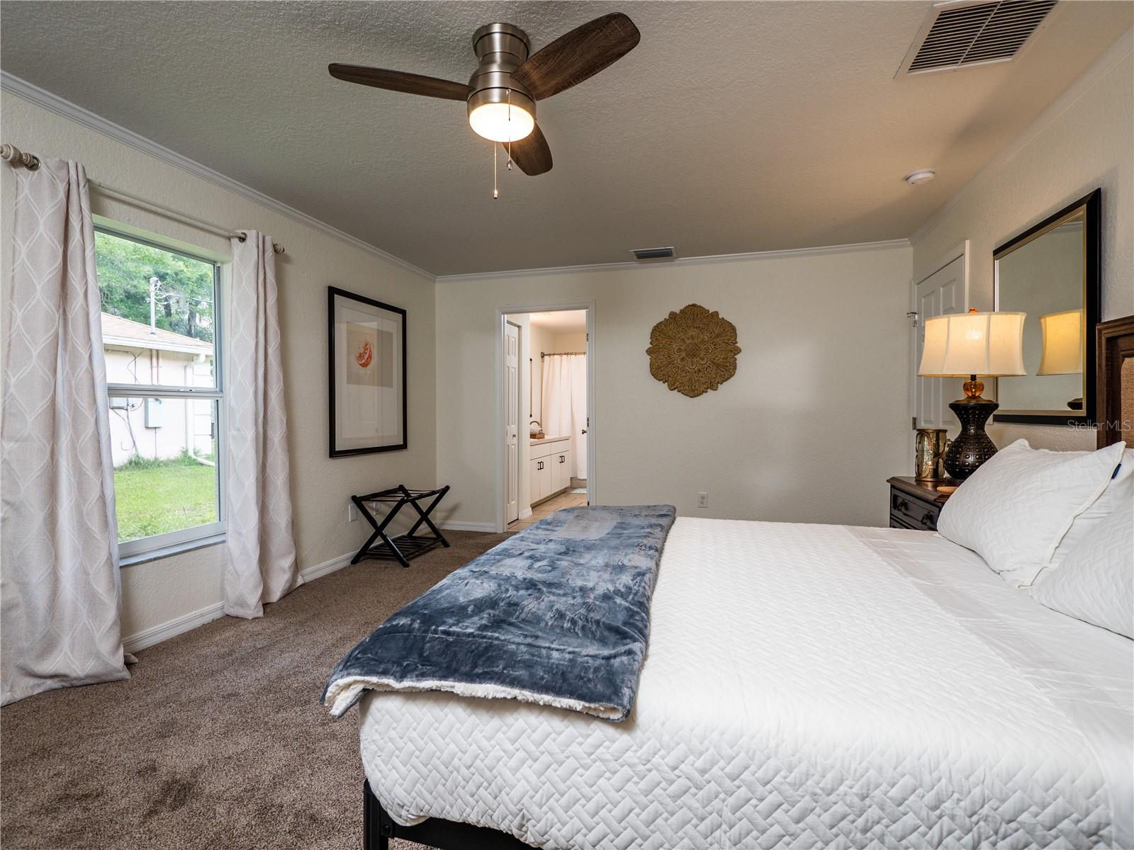 Image 9 of 17 For 5400 55 Place