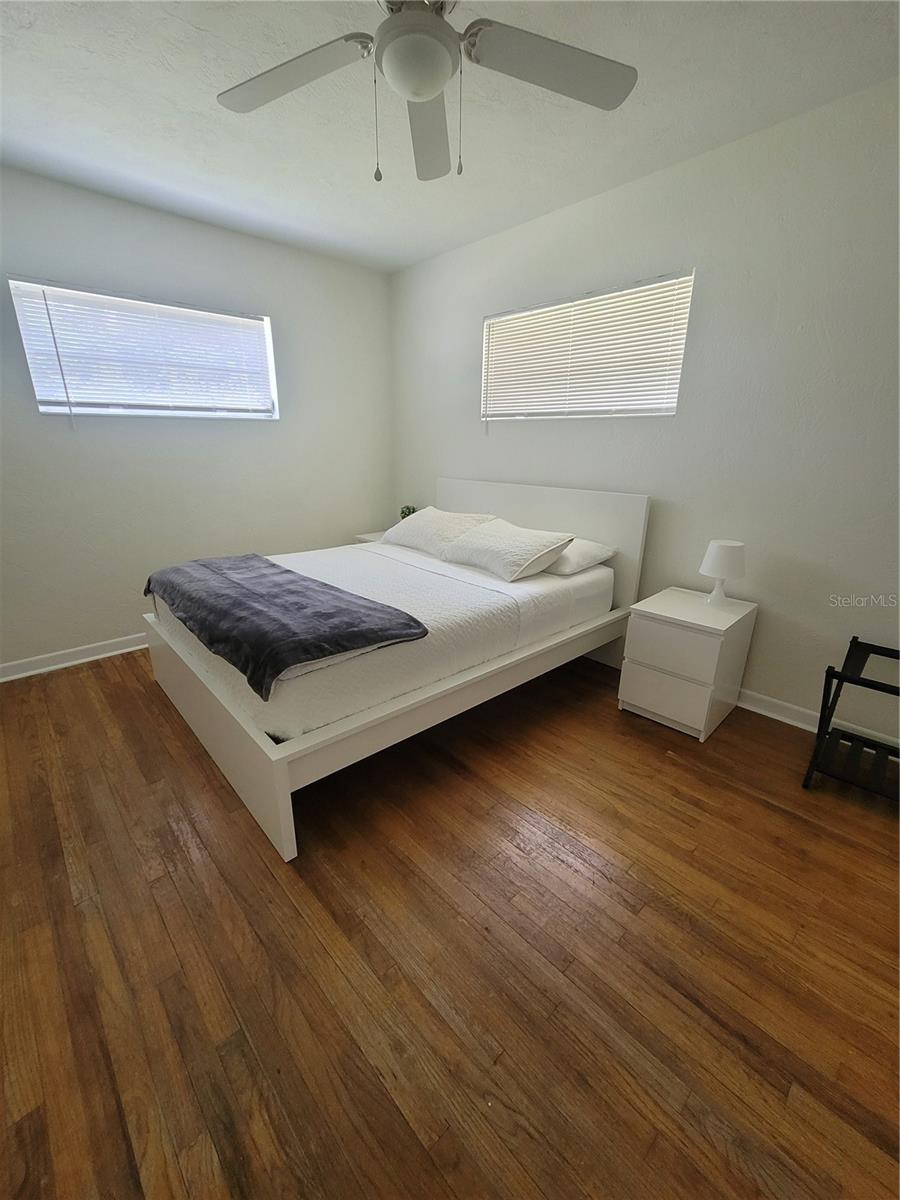 Image 11 of 16 For 2400 57 Place