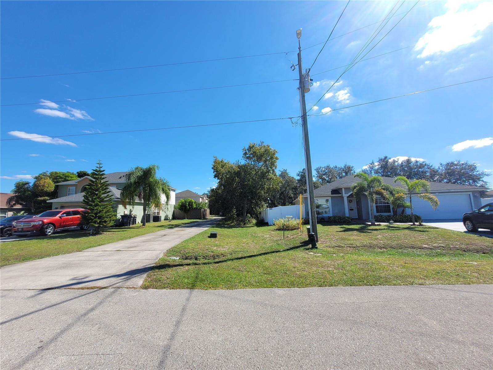 Image 9 of 18 For 1929 Manatee Drive