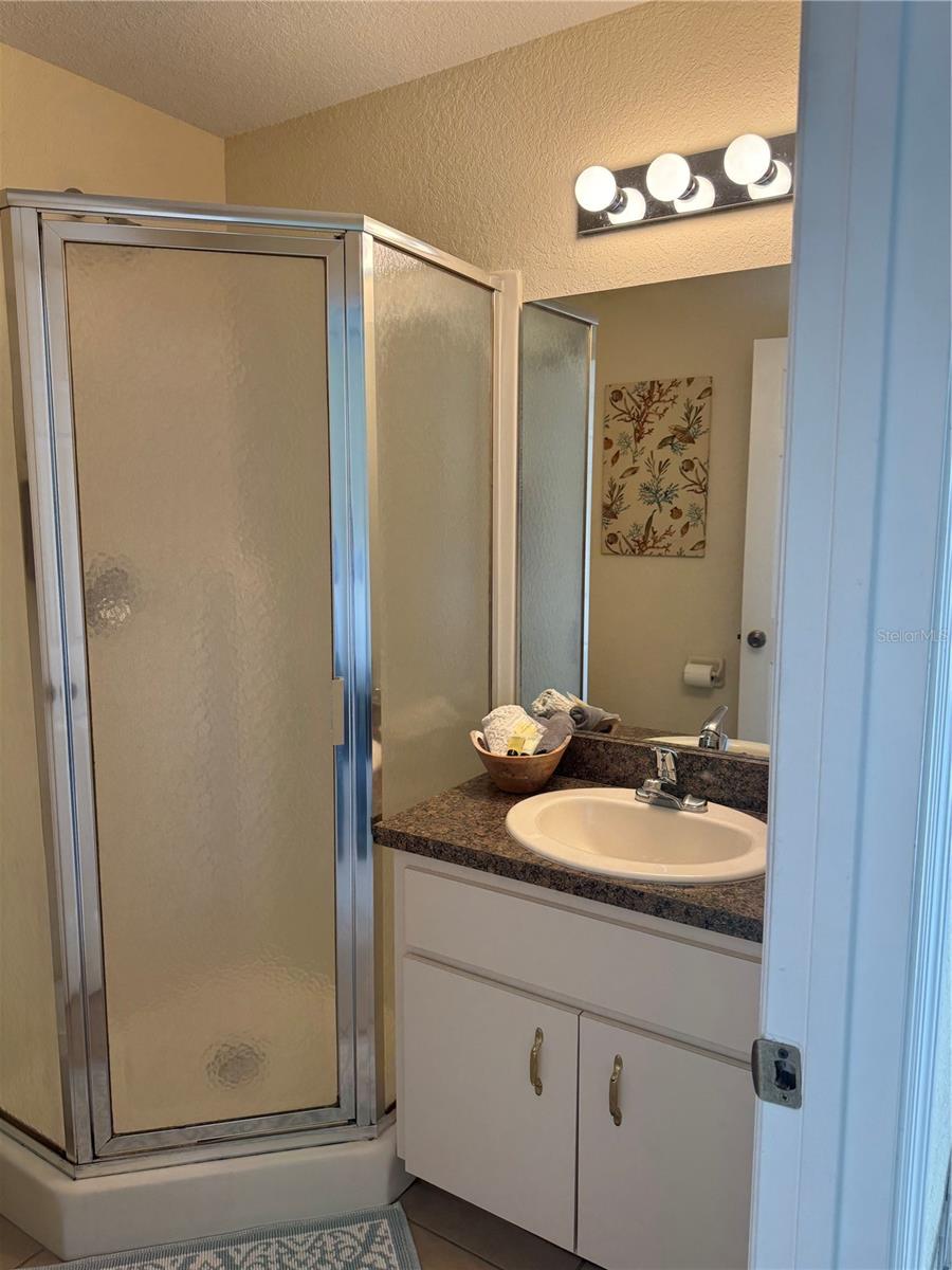 Image 14 of 16 For 5730 33 Street