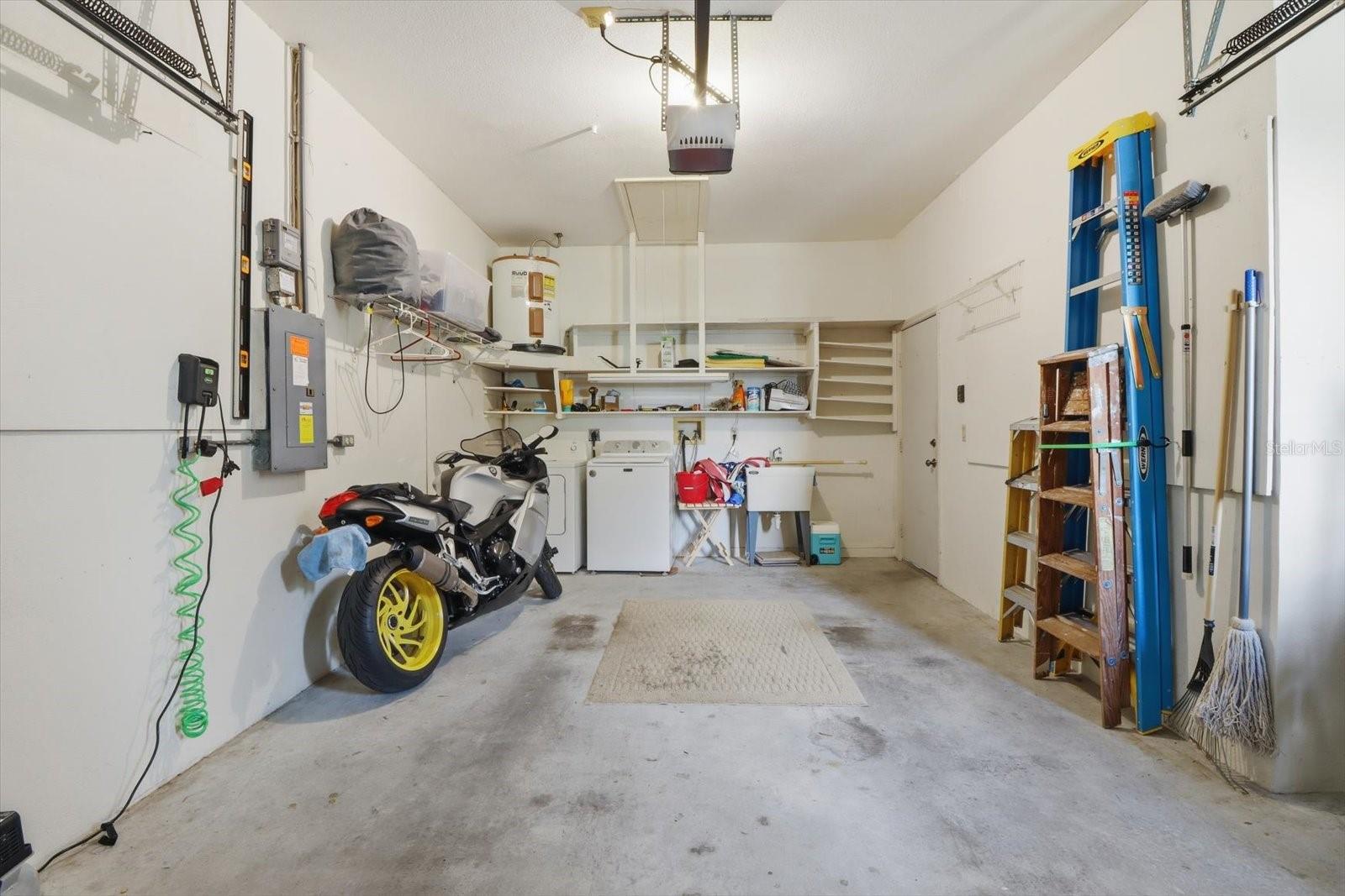 Listing photo id 21 for 6812 Queensbury Lane