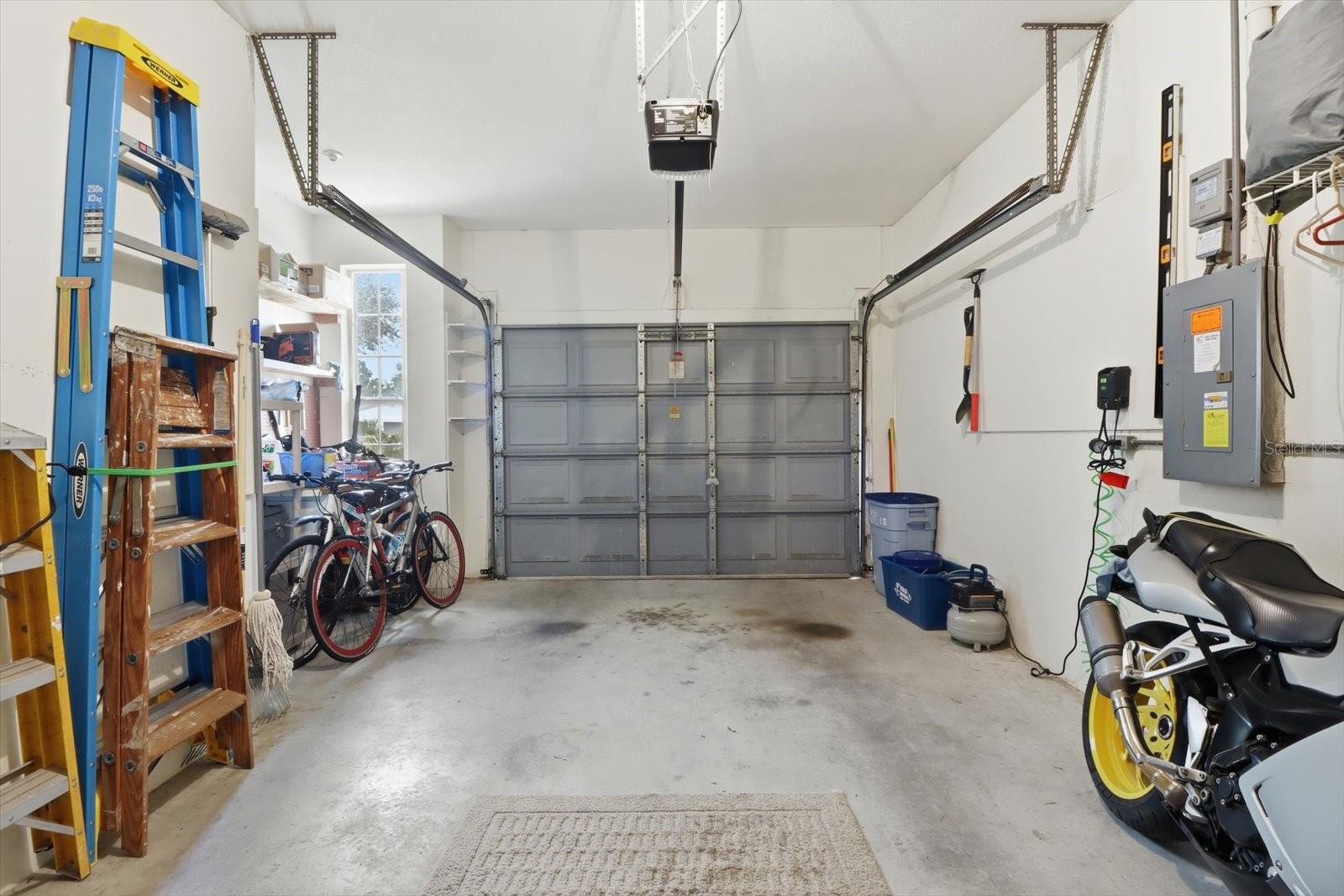 Listing photo id 22 for 6812 Queensbury Lane