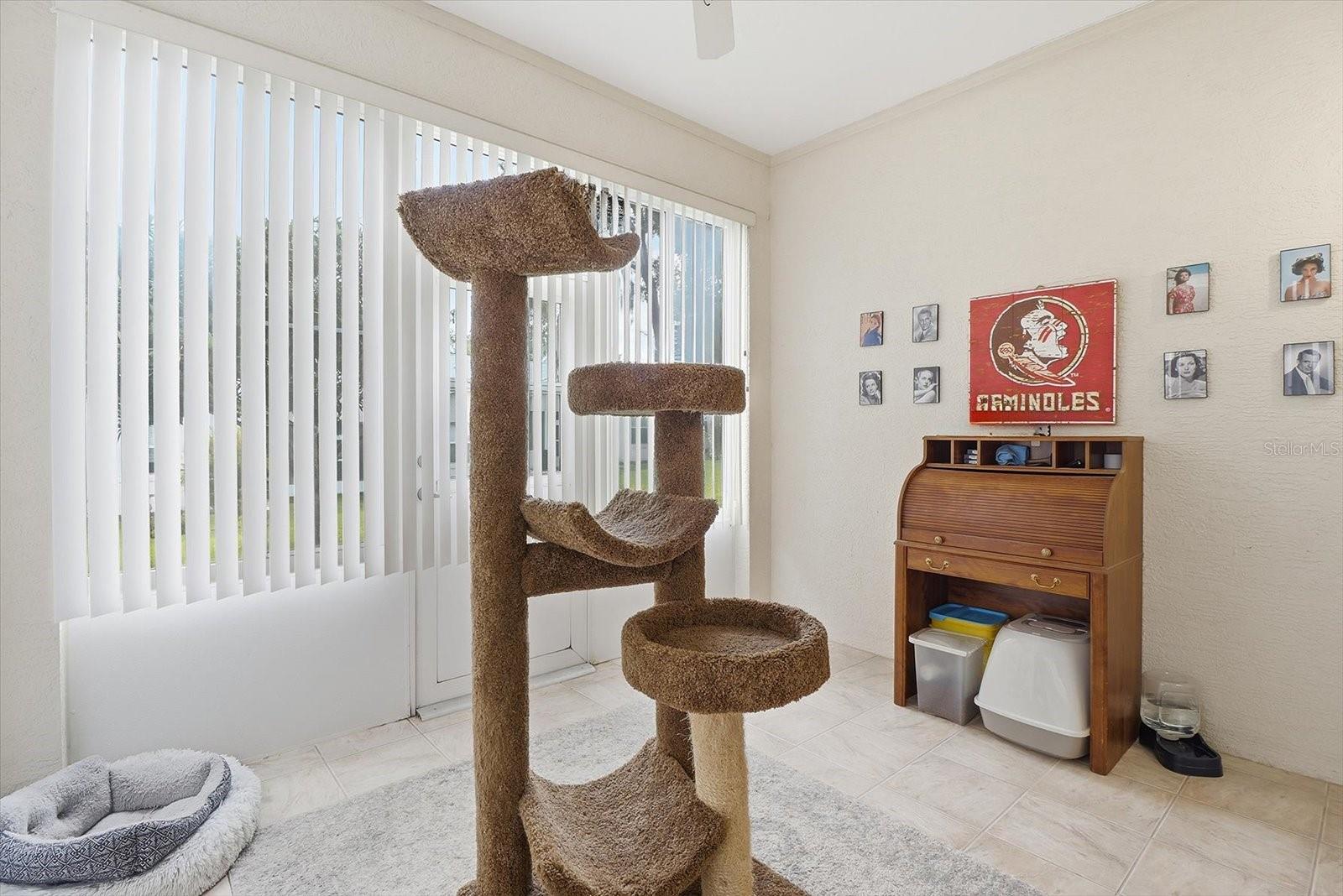 Listing photo id 23 for 6812 Queensbury Lane