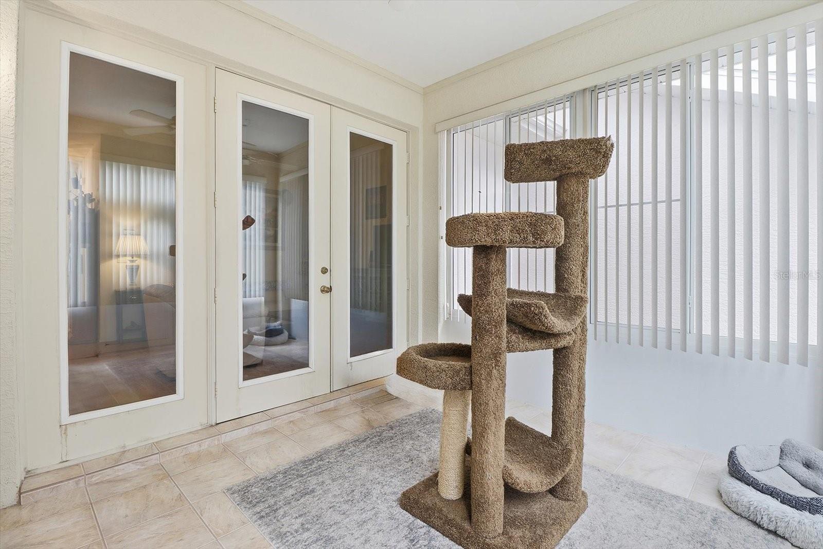 Listing photo id 24 for 6812 Queensbury Lane