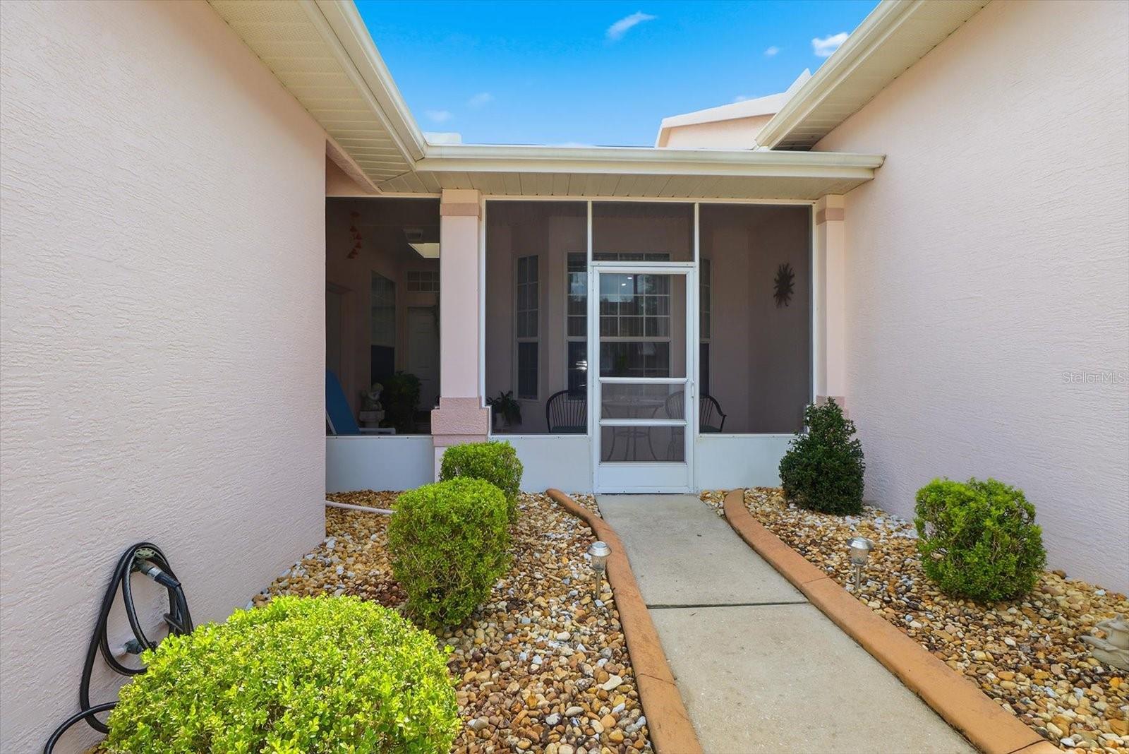 Listing photo id 25 for 6812 Queensbury Lane