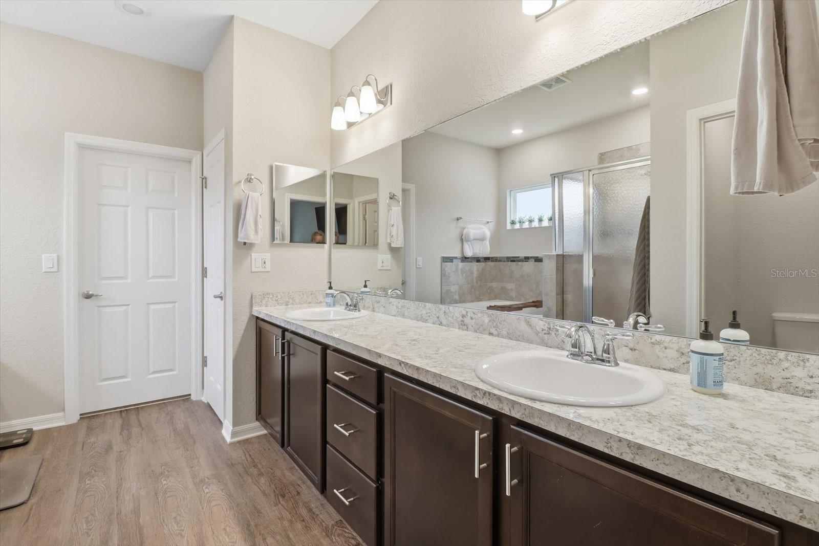 Image 20 of 46 For 11524 50th Circle