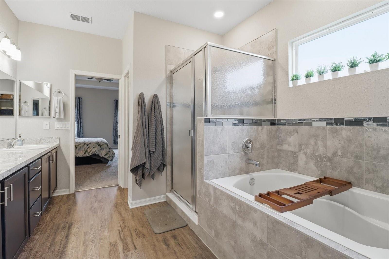 Image 21 of 46 For 11524 50th Circle