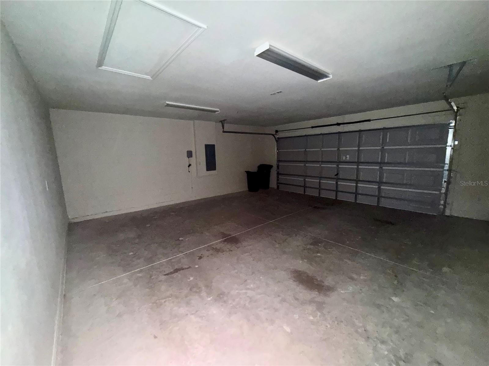 Image 7 of 12 For 16096 59th Avenue Road