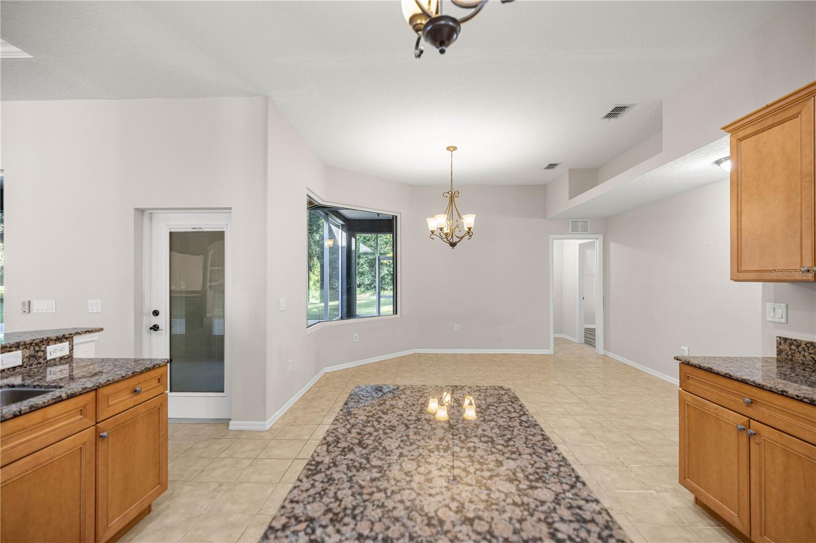 Image 21 of 47 For 11250 Blackfoot Point