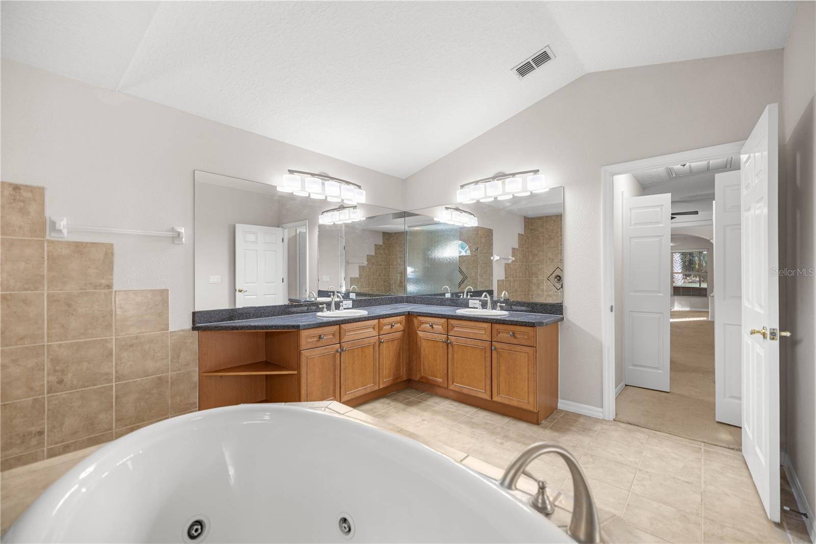 Image 31 of 47 For 11250 Blackfoot Point