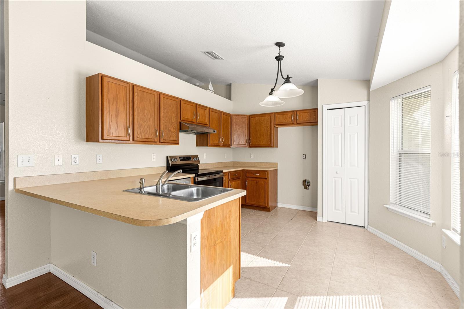 Image 21 of 31 For 12182 91st Lane