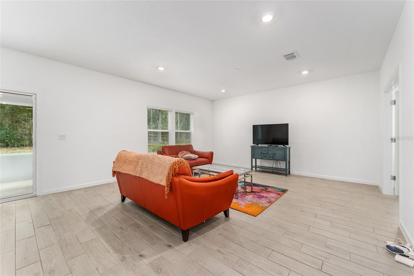 Image 16 of 66 For 7755 74th Loop