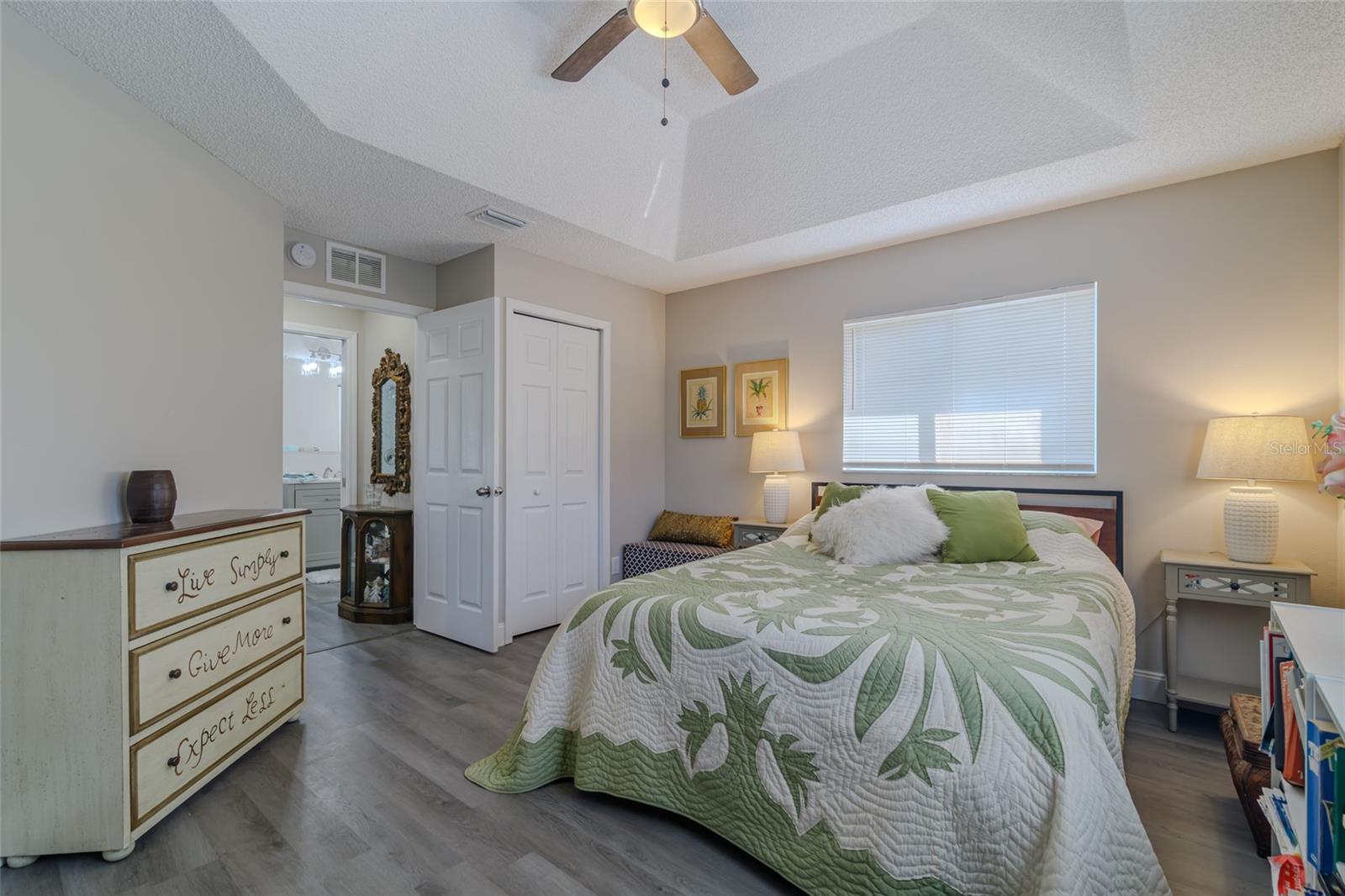 Image 17 of 44 For 5334 19th Place