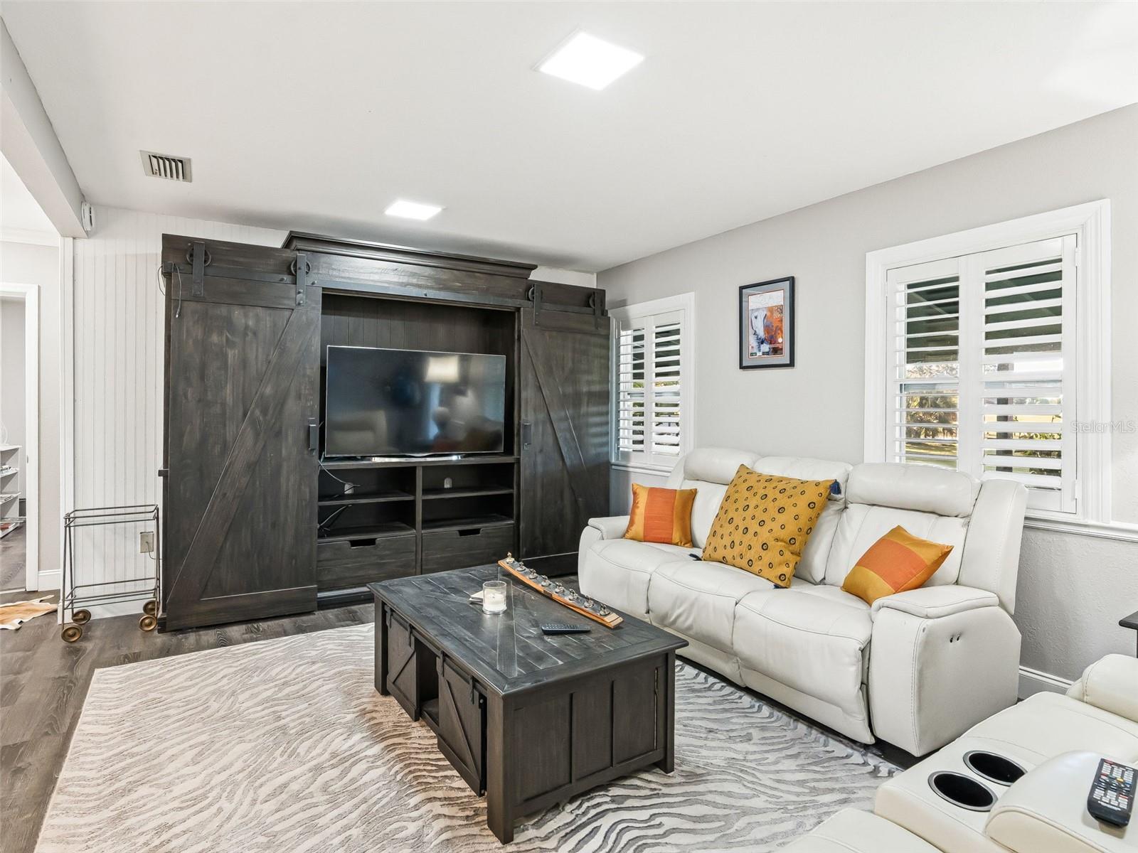 Image 6 of 38 For 3505 97th Street Road