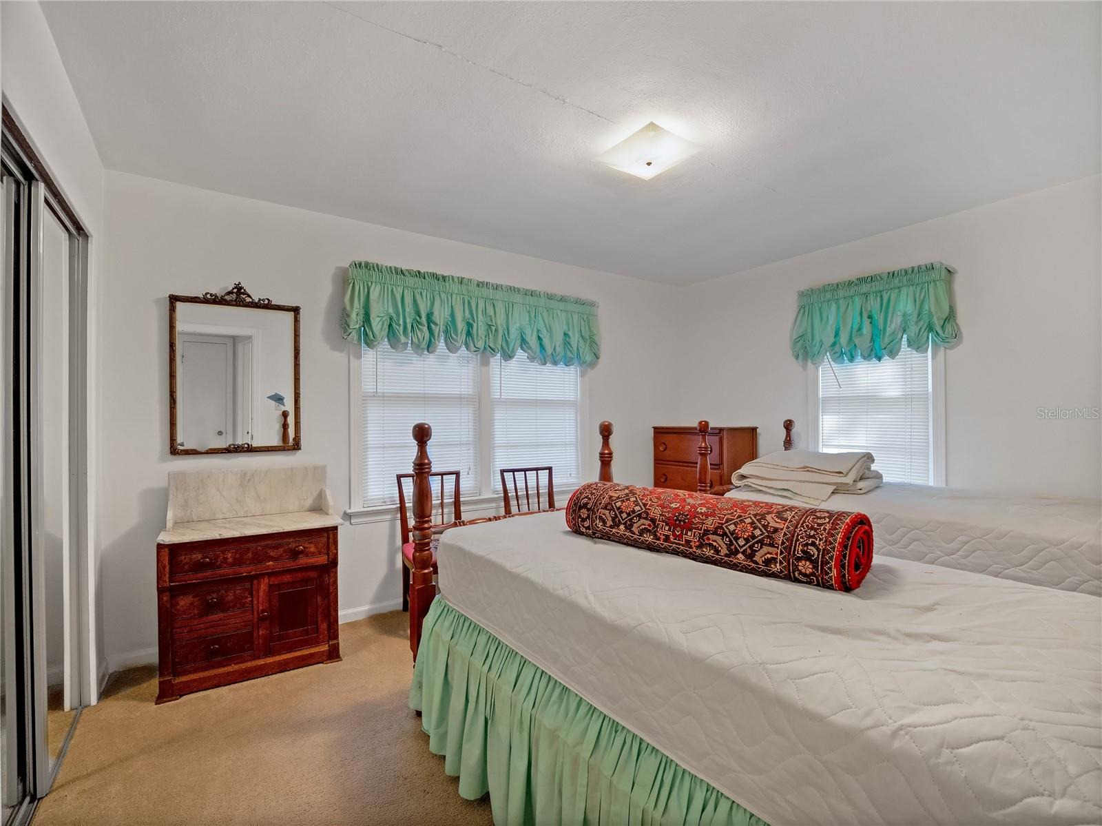 Listing photo id 17 for 1631 17th Street