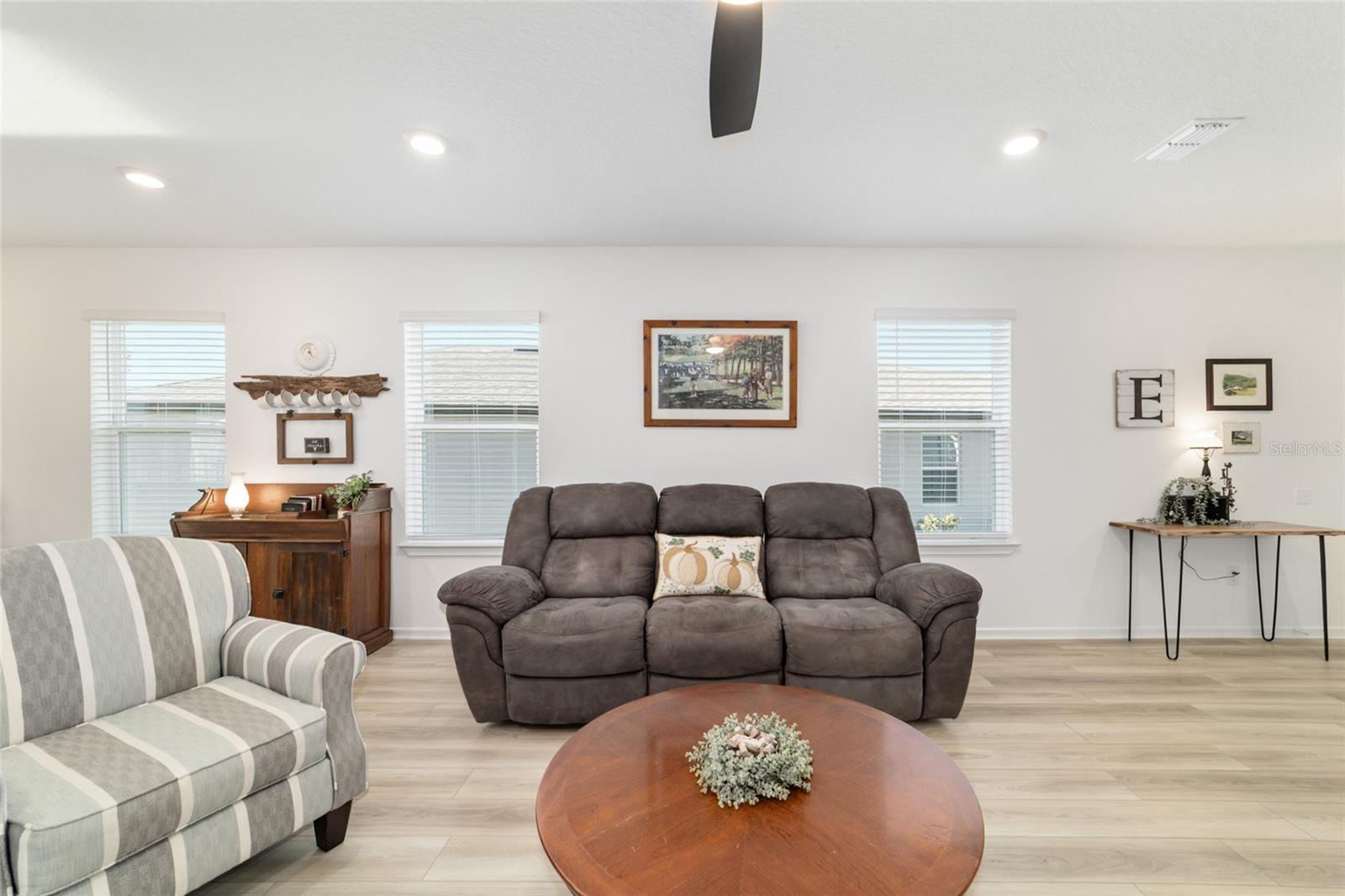 Image 10 of 59 For 8392 54th Loop