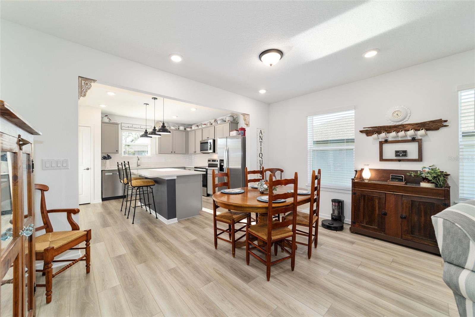 Image 11 of 59 For 8392 54th Loop