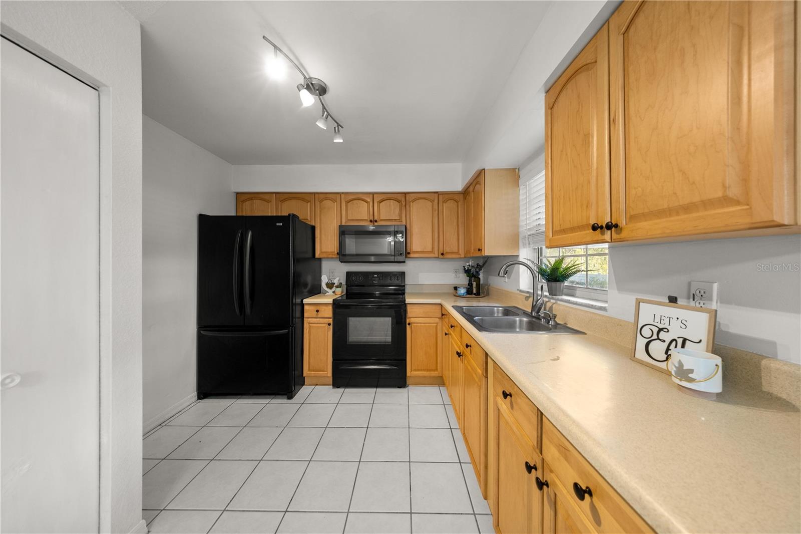 Image 12 of 32 For 6301 67th Terrace