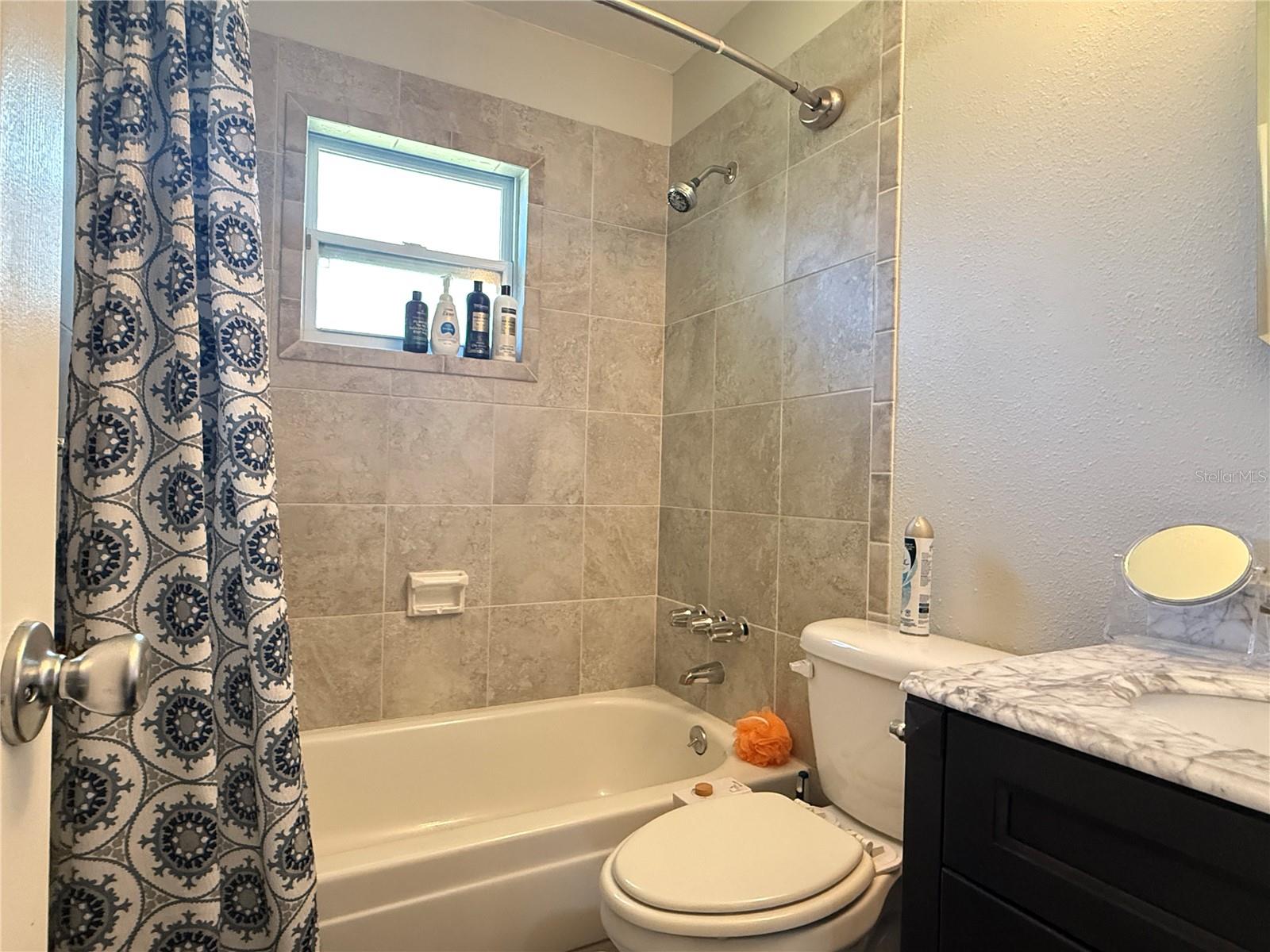 Listing photo id 18 for 6809 60th Street