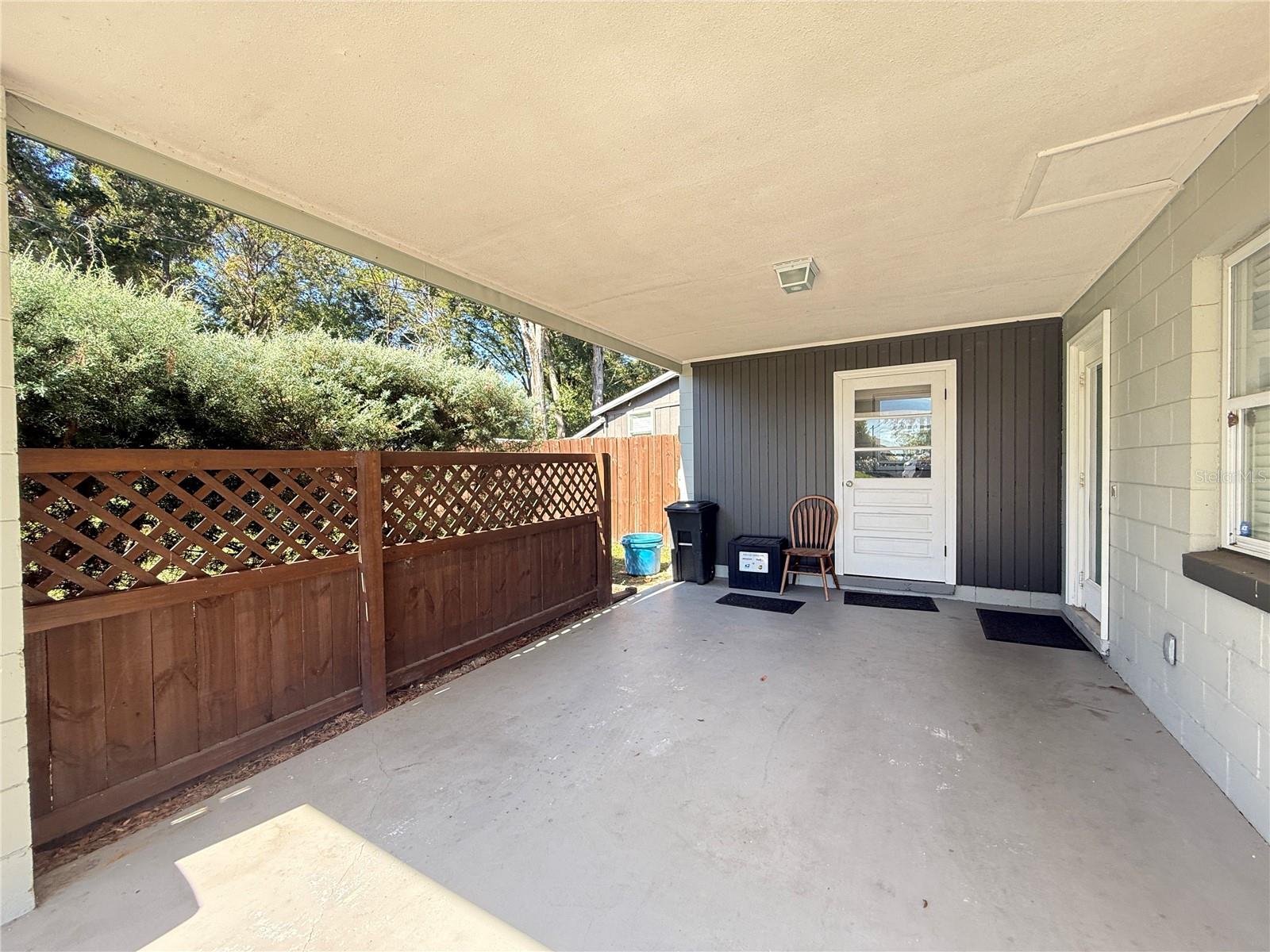 Listing photo id 40 for 6809 60th Street