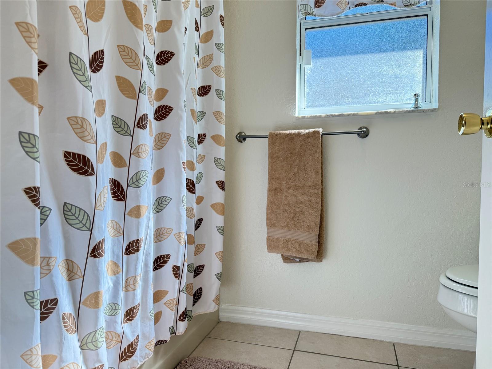 Listing photo id 21 for 6470 56th Terrace