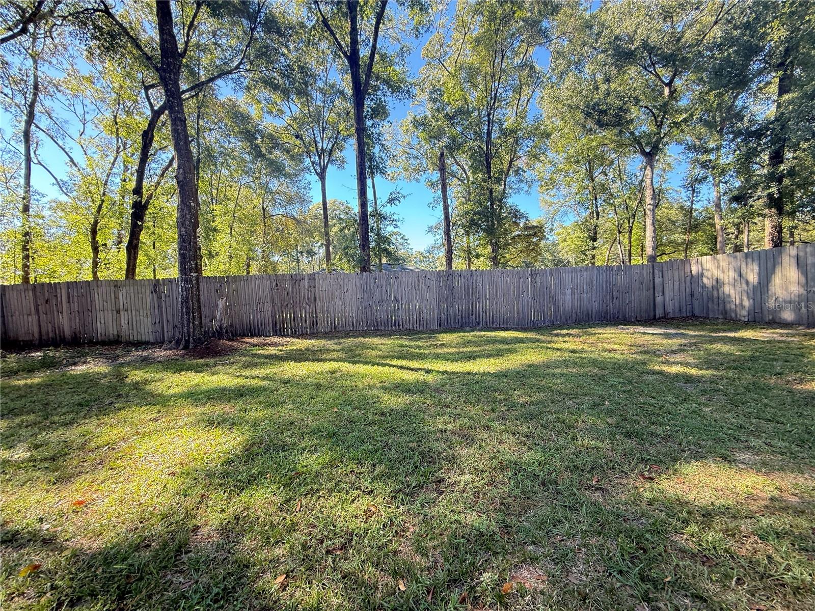 Listing photo id 23 for 6470 56th Terrace