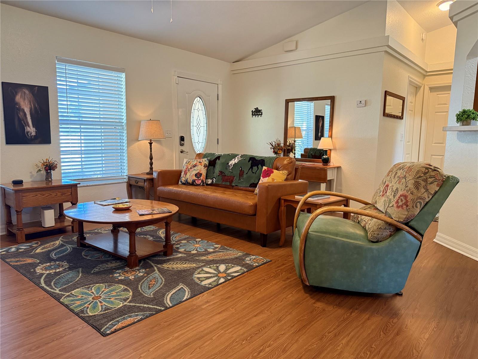 Listing photo id 1 for 6470 56th Terrace