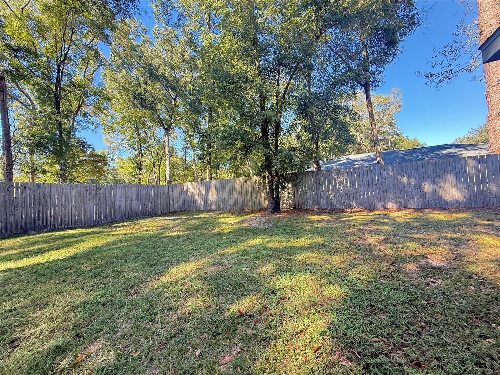 Listing photo id 32 for 6470 56th Terrace