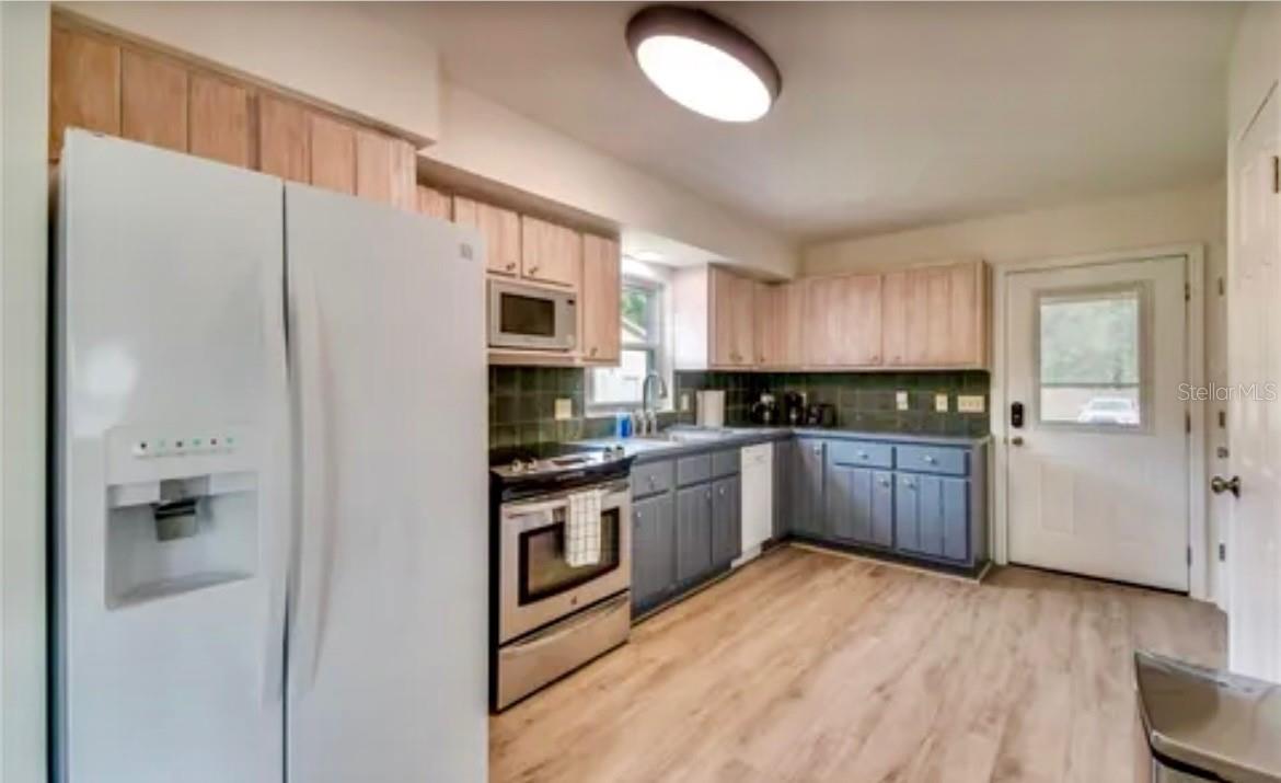 Image 4 of 44 For 22 Wintergreen Way