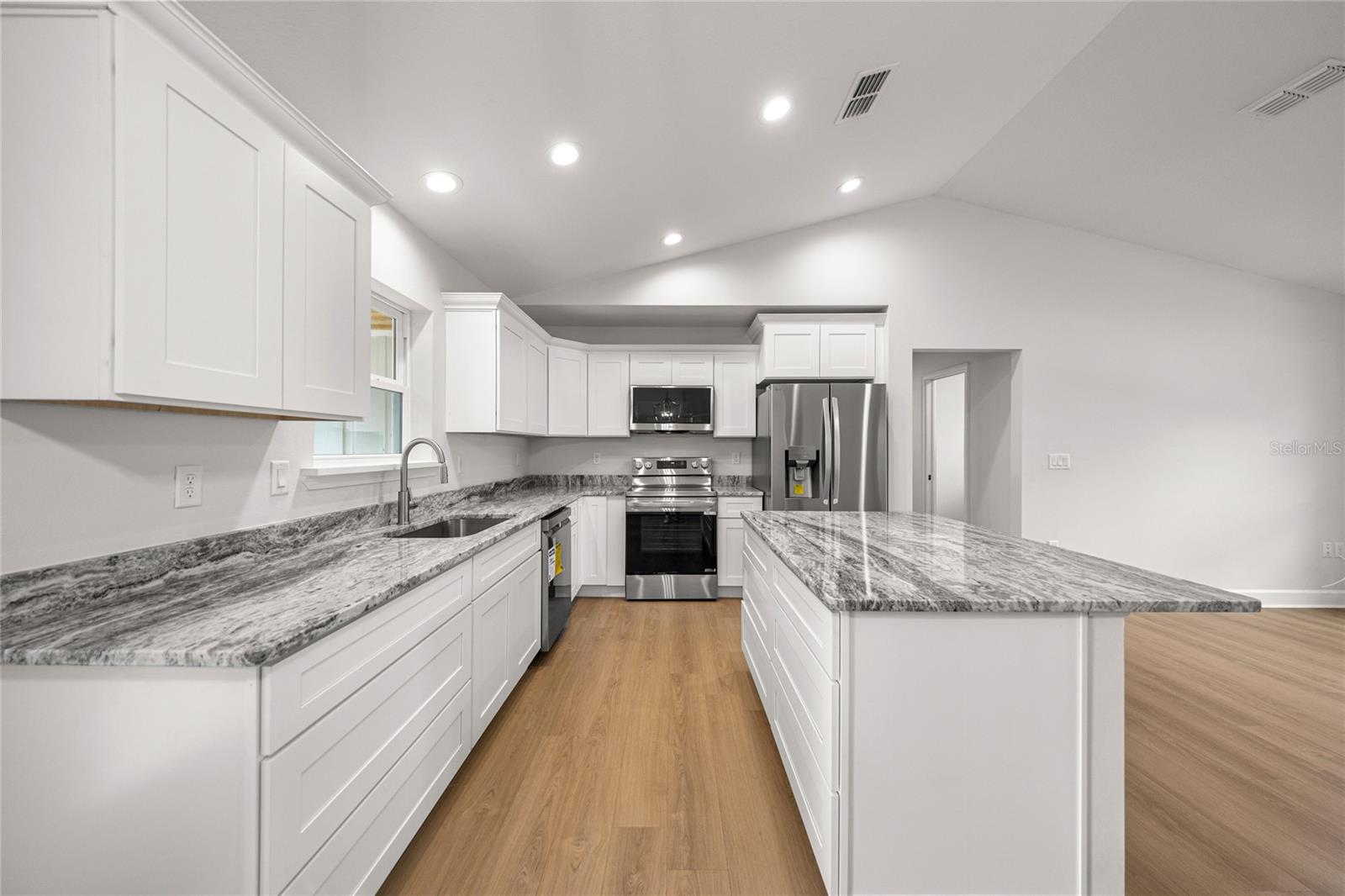 Image 10 of 32 For 7591 78th Street