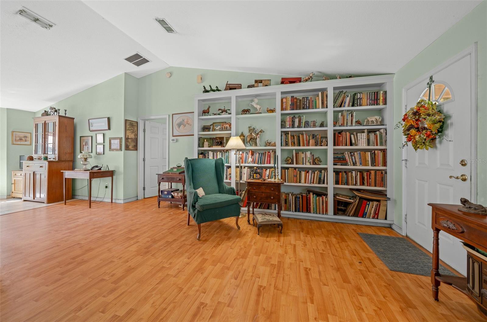 Image 27 of 58 For 399 155th Place