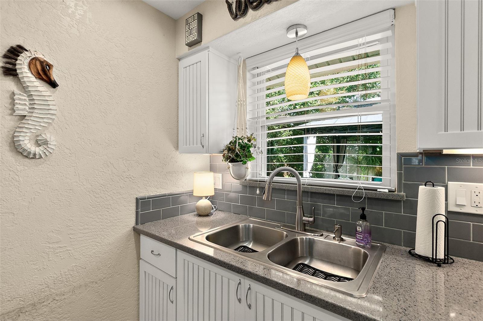 Image 16 of 45 For 210 Lincoln Avenue