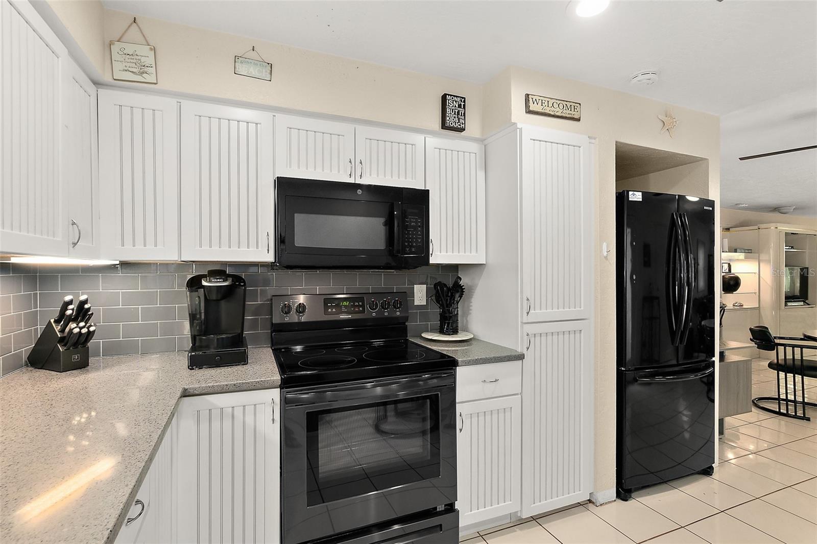 Image 17 of 45 For 210 Lincoln Avenue