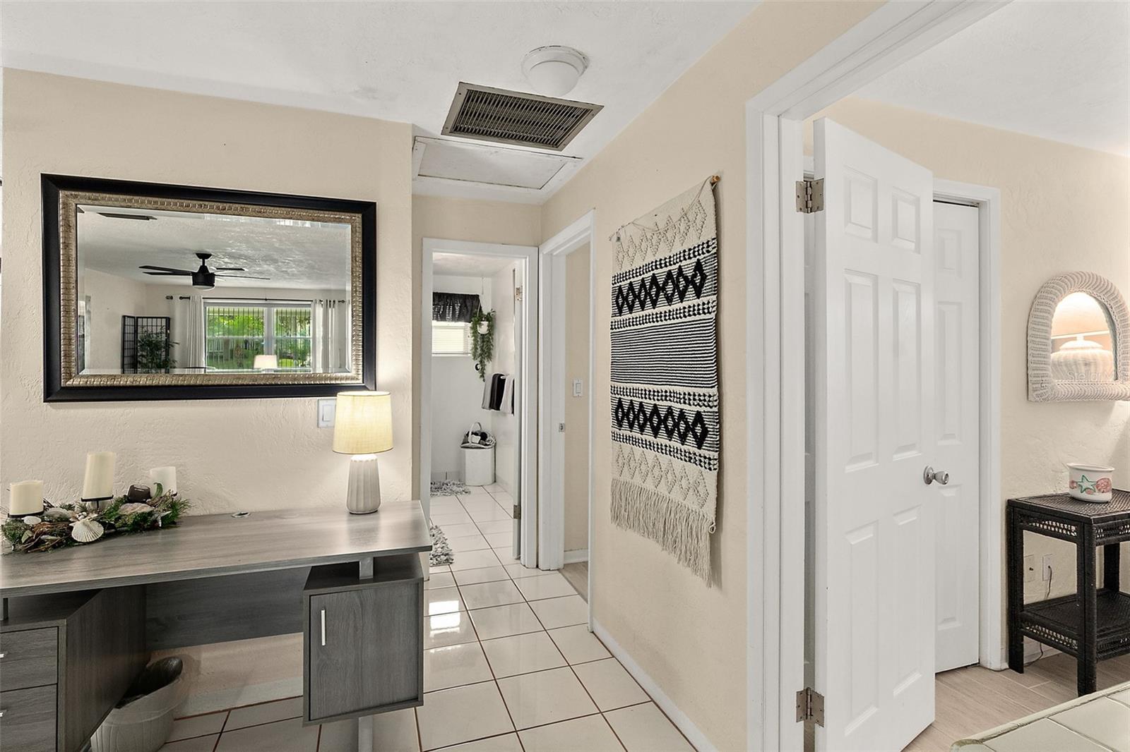 Image 25 of 45 For 210 Lincoln Avenue