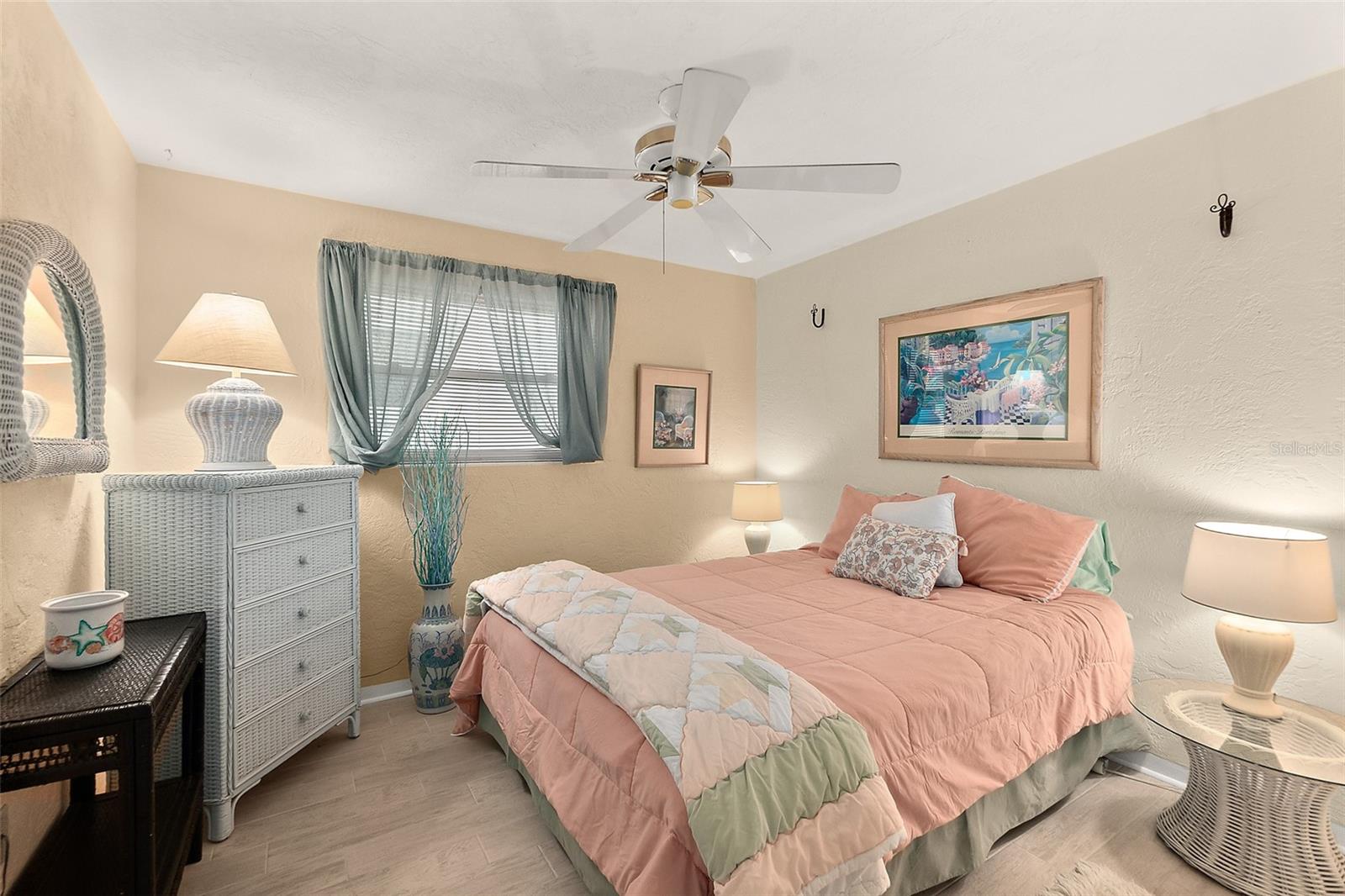 Image 26 of 45 For 210 Lincoln Avenue