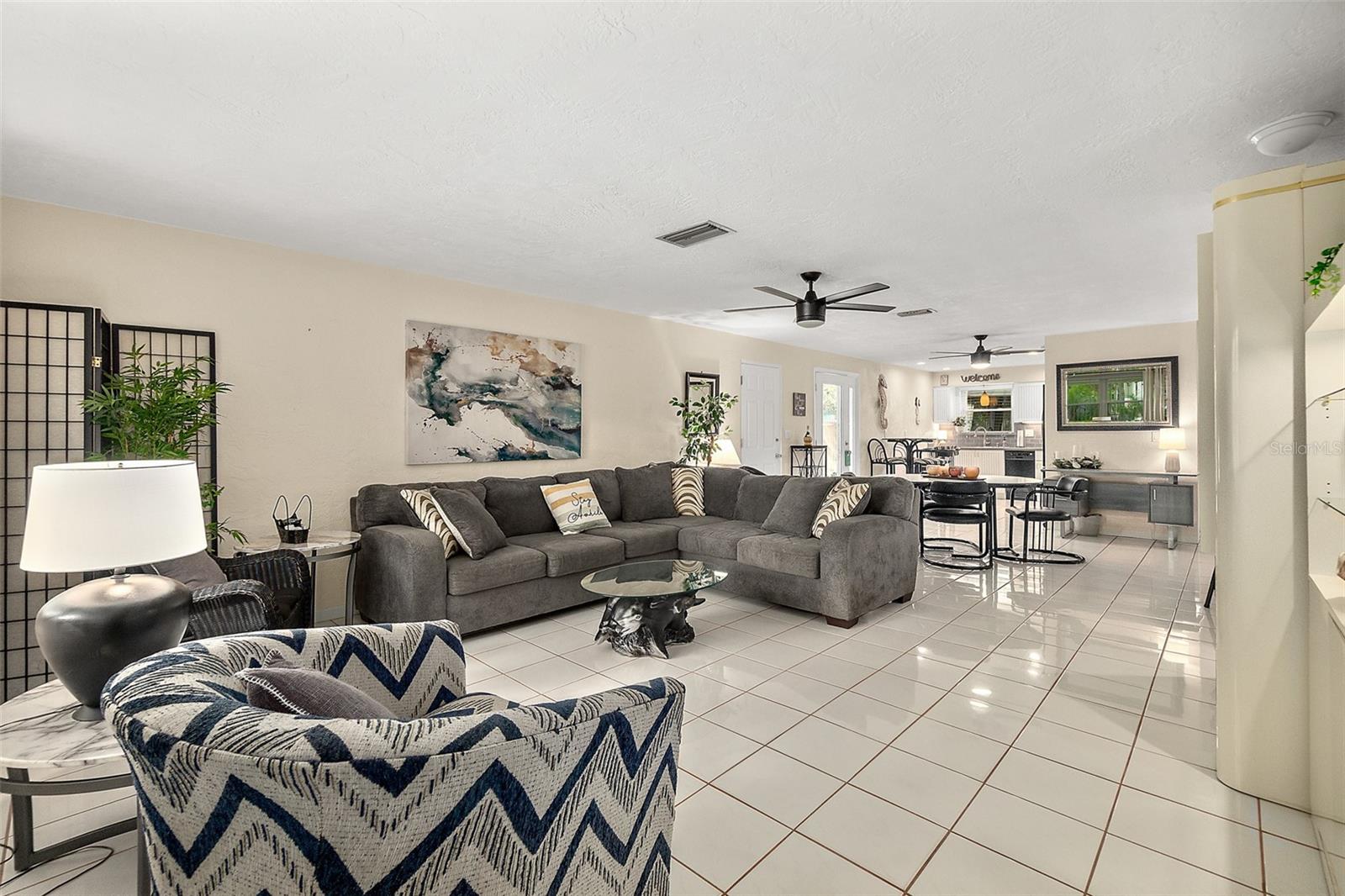 Image 4 of 45 For 210 Lincoln Avenue