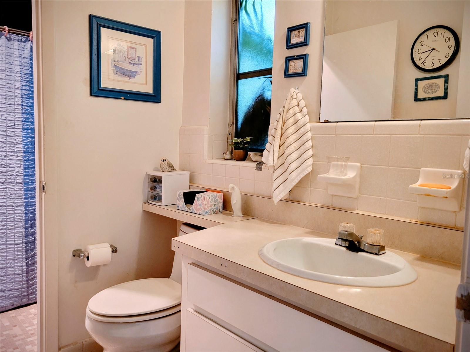 Image 13 of 35 For 2240 Howard Place