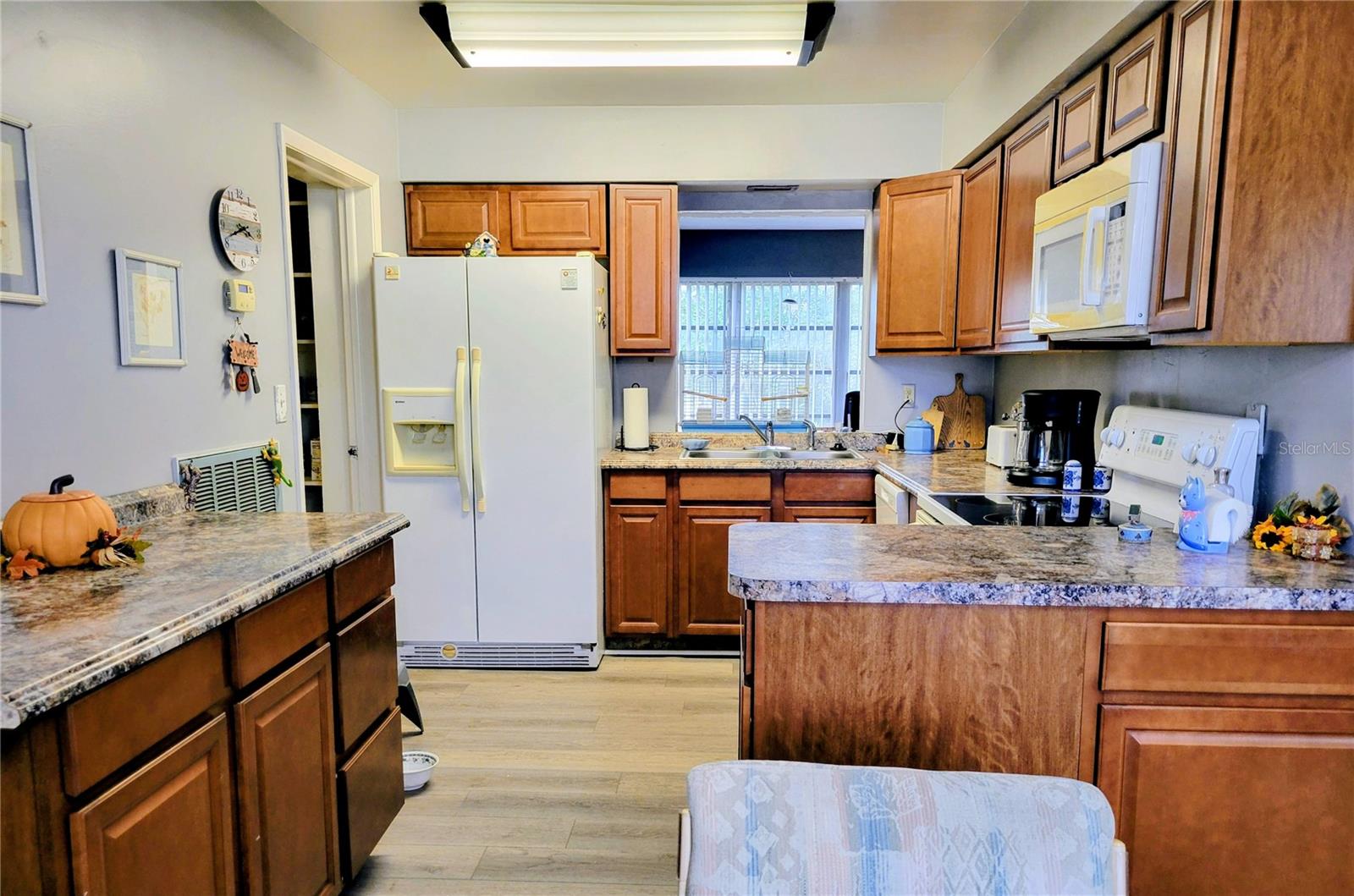 Image 23 of 35 For 2240 Howard Place