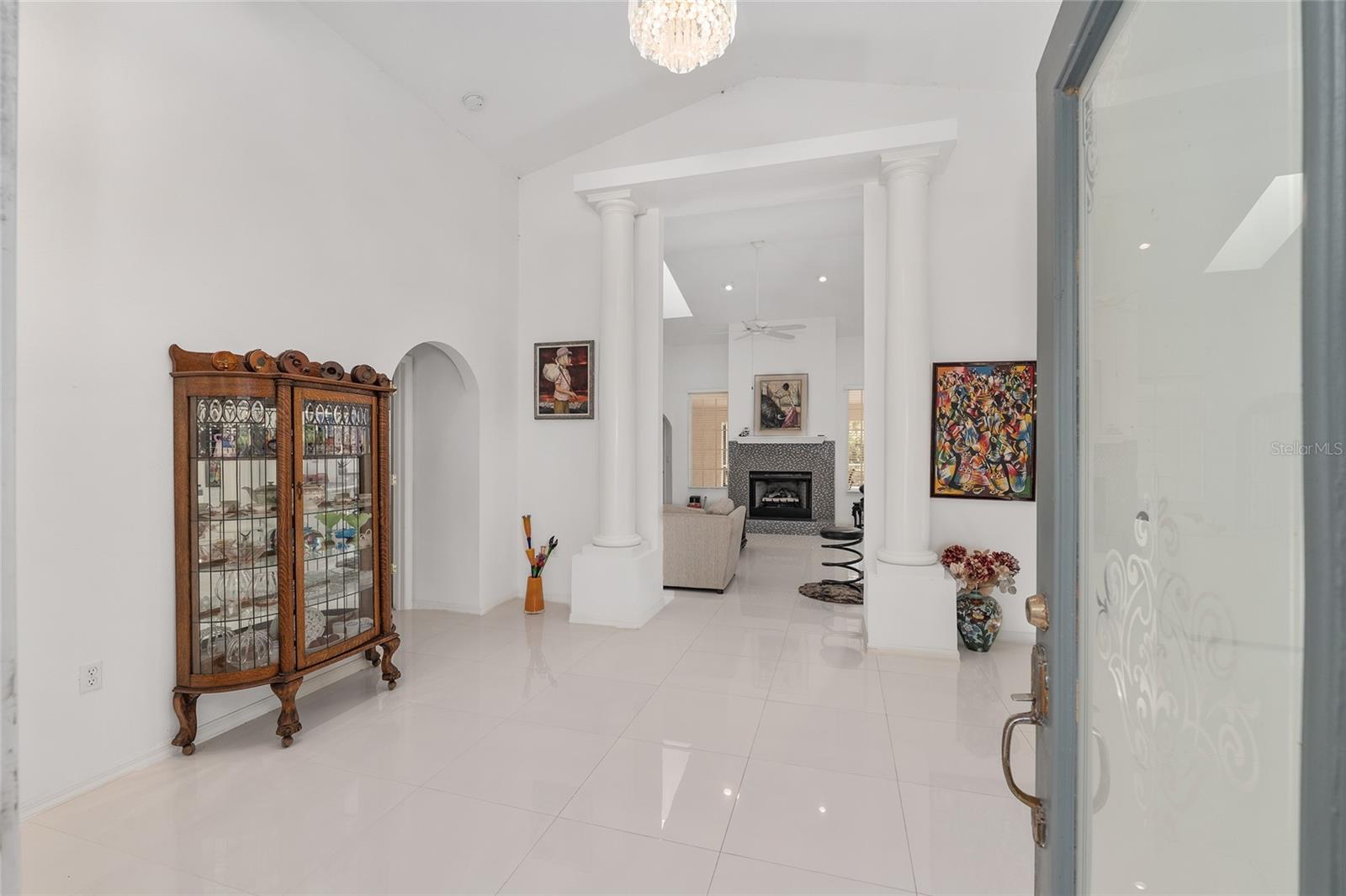 Image 16 of 89 For 90 Winding River Lane