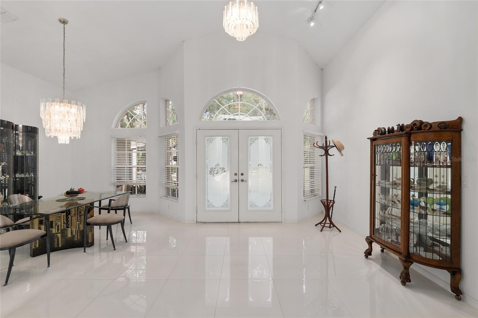 Image 17 of 89 For 90 Winding River Lane