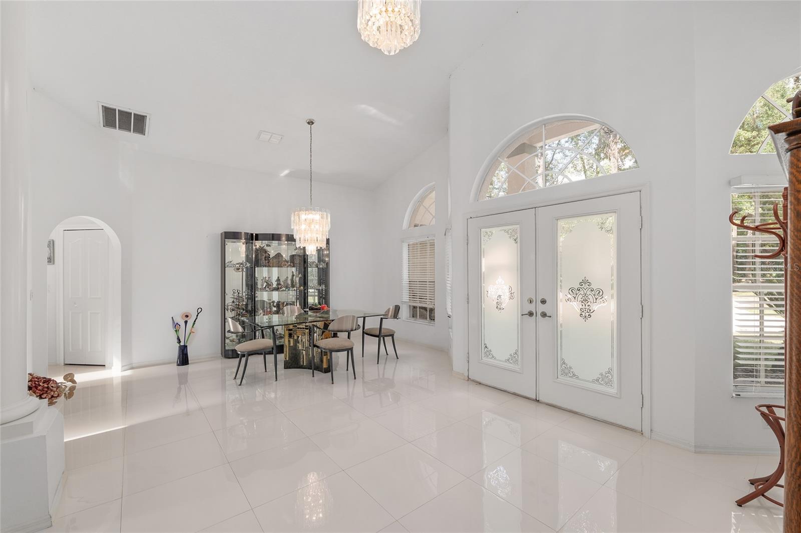 Image 18 of 89 For 90 Winding River Lane